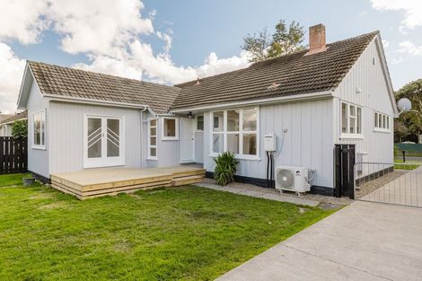 Photo of property in 60 Ellesmere Crescent, Highbury, Palmerston North, 4412