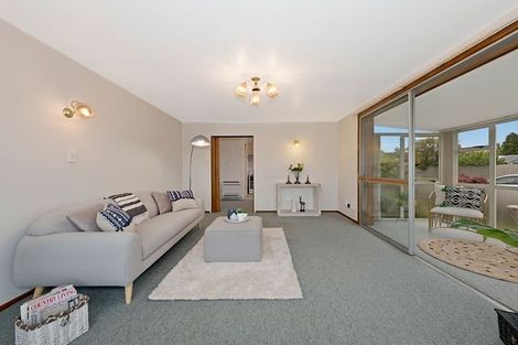 Photo of property in 2/10 Nyoli Street, Northcote, Christchurch, 8052