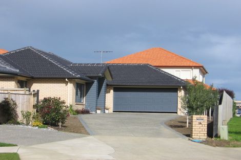 Photo of property in 14 Pennygale Close, Flat Bush, Auckland, 2016