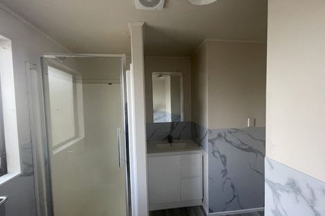 Photo of property in 2/12 Trimdon Street, Randwick Park, Auckland, 2105