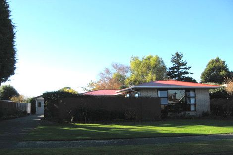 Photo of property in 6 Neave Place, Hillmorton, Christchurch, 8025