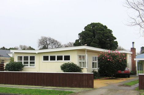 Photo of property in 10 Hughes Avenue, Hokowhitu, Palmerston North, 4410