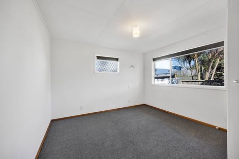 Photo of property in 3a Waimea Street, Westown, New Plymouth, 4310