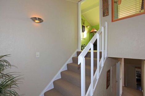 Photo of property in 64 Dale Road, Raumati South, Paraparaumu, 5032