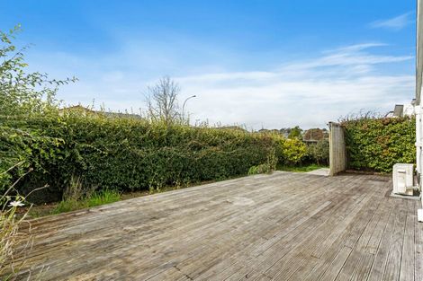 Photo of property in 3/1 Cockayne Crescent, Sunnynook, Auckland, 0620