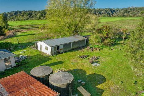 Photo of property in 317 Poerua Valley Road, Harihari, 7884