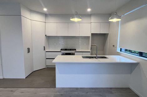 Photo of property in 4e Montmere Avenue, Te Atatu Peninsula, Auckland, 0610