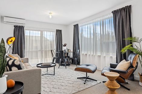 Photo of property in 2/17 Frensham Crescent, Woolston, Christchurch, 8062