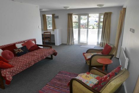 Photo of property in 1 Hawkhurst Road, Lyttelton, 8082