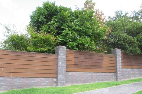 Photo of property in 2/716 East Coast Road, Pinehill, Auckland, 0632