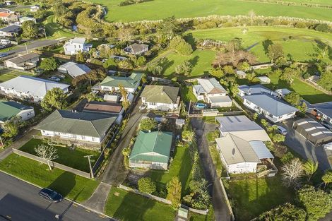 Photo of property in 2 Waiwera Avenue, Parakai, 0830