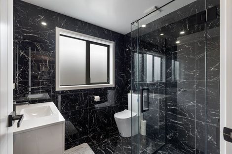 Photo of property in 12 Ivy Lane, Kelvin Grove, Palmerston North, 4414