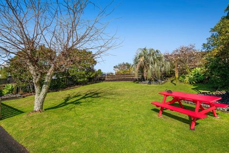 Photo of property in 11 Fairway Avenue, Red Beach, 0932