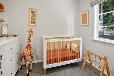 Photo of property in 8 Saint Winifreds Avenue, Hamilton East, Hamilton, 3216