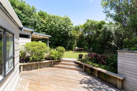 Photo of property in 4 Bushland Grove, Paparangi, Wellington, 6037