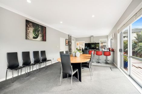 Photo of property in 12 Dunoon Close, Flat Bush, Auckland, 2016