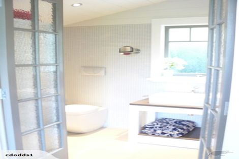 Photo of property in 20 Seabreeze Road, Narrow Neck, Auckland, 0624