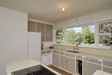 Photo of property in 80 Avonhead Road, Avonhead, Christchurch, 8042