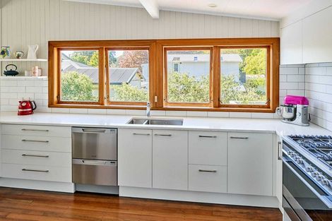 Photo of property in 21 Mahoe Street, Eastbourne, Lower Hutt, 5013