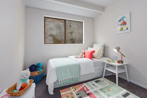 Photo of property in 14 Solway Place, Papakowhai, Porirua, 5024