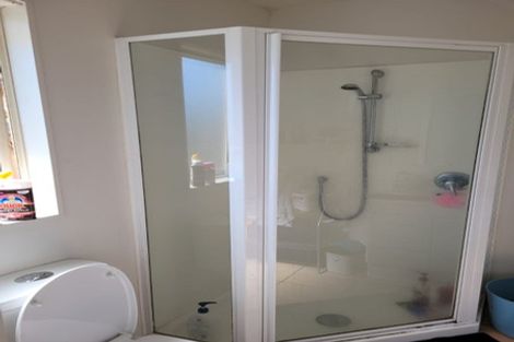 Photo of property in 13 Swanson Oaks, Swanson, Auckland, 0612