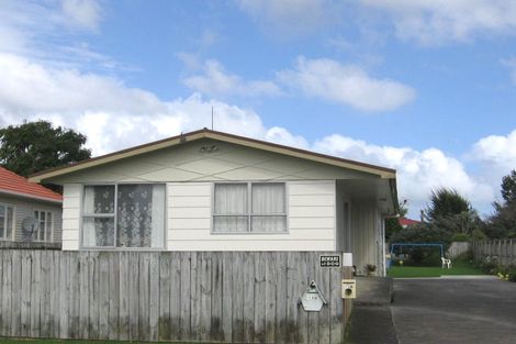 Photo of property in 19a Edwards Avenue, Henderson, Auckland, 0610