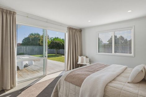 Photo of property in 30 Angela Place, Kinloch, Taupo, 3377