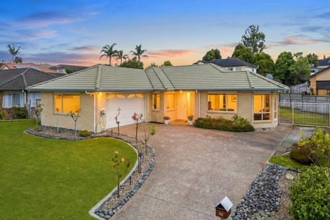 Photo of property in 13 Parkhaven Drive, Rosehill, Papakura, 2113