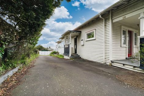 Photo of property in 3199 Great North Road, New Lynn, Auckland, 0600