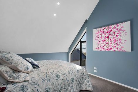 Photo of property in 27 Beachville Road, Redcliffs, Christchurch, 8081