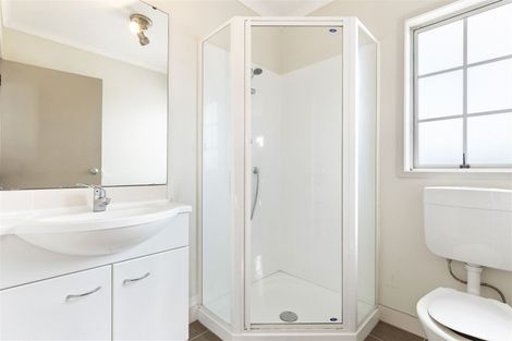 Photo of property in 15 Mulvaney Crescent, Henderson, Auckland, 0612