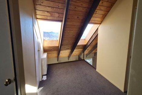 Photo of property in 39 Robieson Street, Roseneath, Wellington, 6011