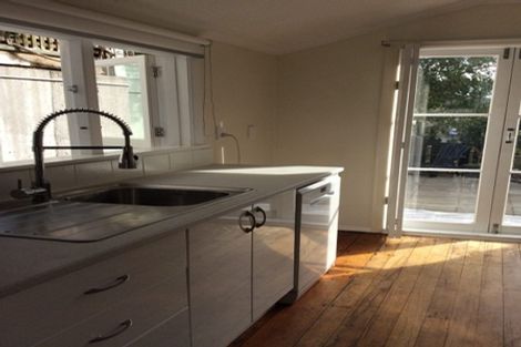 Photo of property in 1 Kilmister Avenue, Thorndon, Wellington, 6011