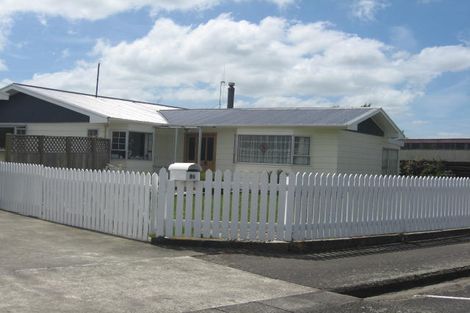 Photo of property in 86 Huxley Street, Pahiatua, 4910