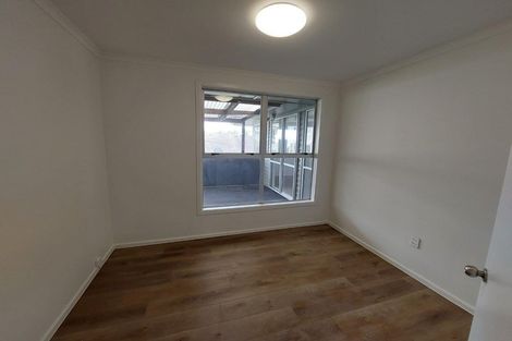 Photo of property in 2 Gallony Avenue, Massey, Auckland, 0614