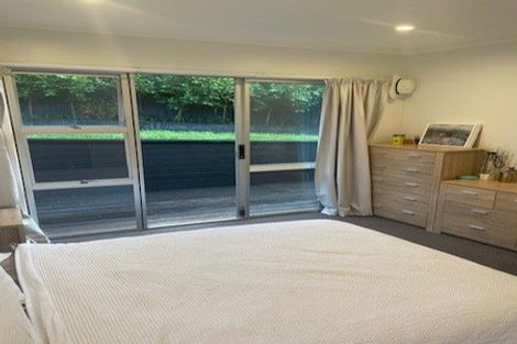 Photo of property in 1/41 Ravenwood Drive, Forrest Hill, Auckland, 0620