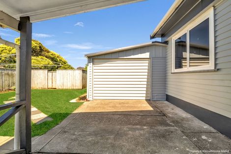 Photo of property in 556b Queen Street East, Levin, 5510