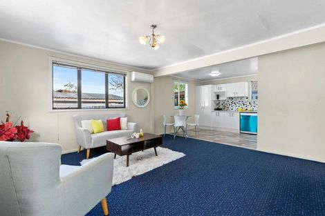 Photo of property in 2/7 Manuia Road, Takanini, 2112