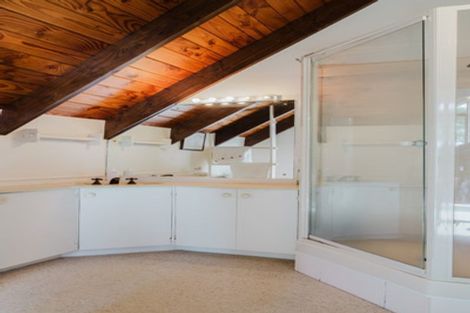 Photo of property in 11 Chelverton Terrace, Red Beach, 0932