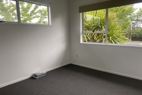 Photo of property in 50 View Road, Henderson, Auckland, 0612