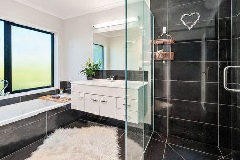 Photo of property in 15a Link Road, Lynmore, Rotorua, 3010