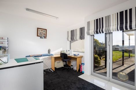Photo of property in 6 Sunset Street, Bell Block, New Plymouth, 4312