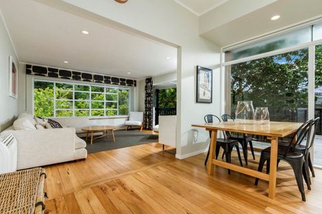 Photo of property in 54 Braemar Road, Castor Bay, Auckland, 0620