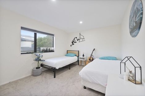 Photo of property in 5 Dhaka Lane, Ranui, Auckland, 0612