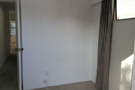 Photo of property in 10 Graham Avenue, Te Atatu Peninsula, Auckland, 0610