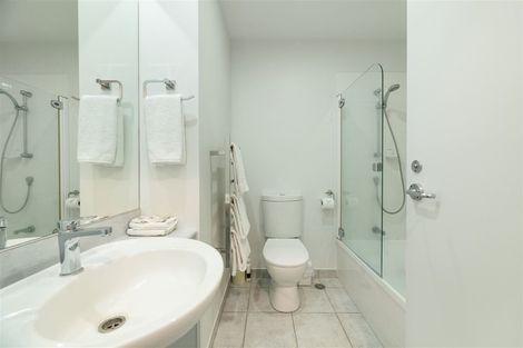 Photo of property in 17/12 Maunganui Road, Mount Maunganui, 3116