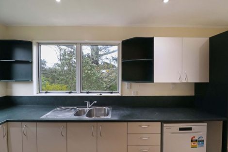 Photo of property in 11a Colchester Crescent, Newlands, Wellington, 6037