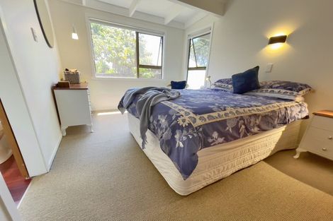 Photo of property in 402 Linton Crescent, Whangamata, 3620