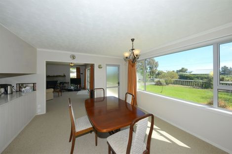 Photo of property in 40 High Street, Hawarden, 7385