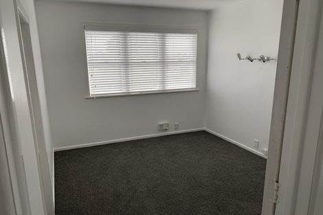 Photo of property in 308 Wairau Road, Glenfield, Auckland, 0629